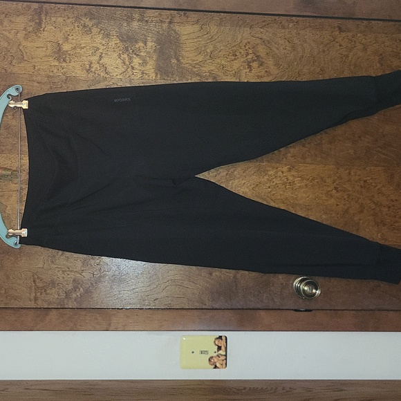 Reebok Pants - Reebok Jogger Pants, front pockets L